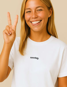 Personalisiertes Premium T-Shirt aus Bio - Baumwolle - Frauen - Studio Sonntag