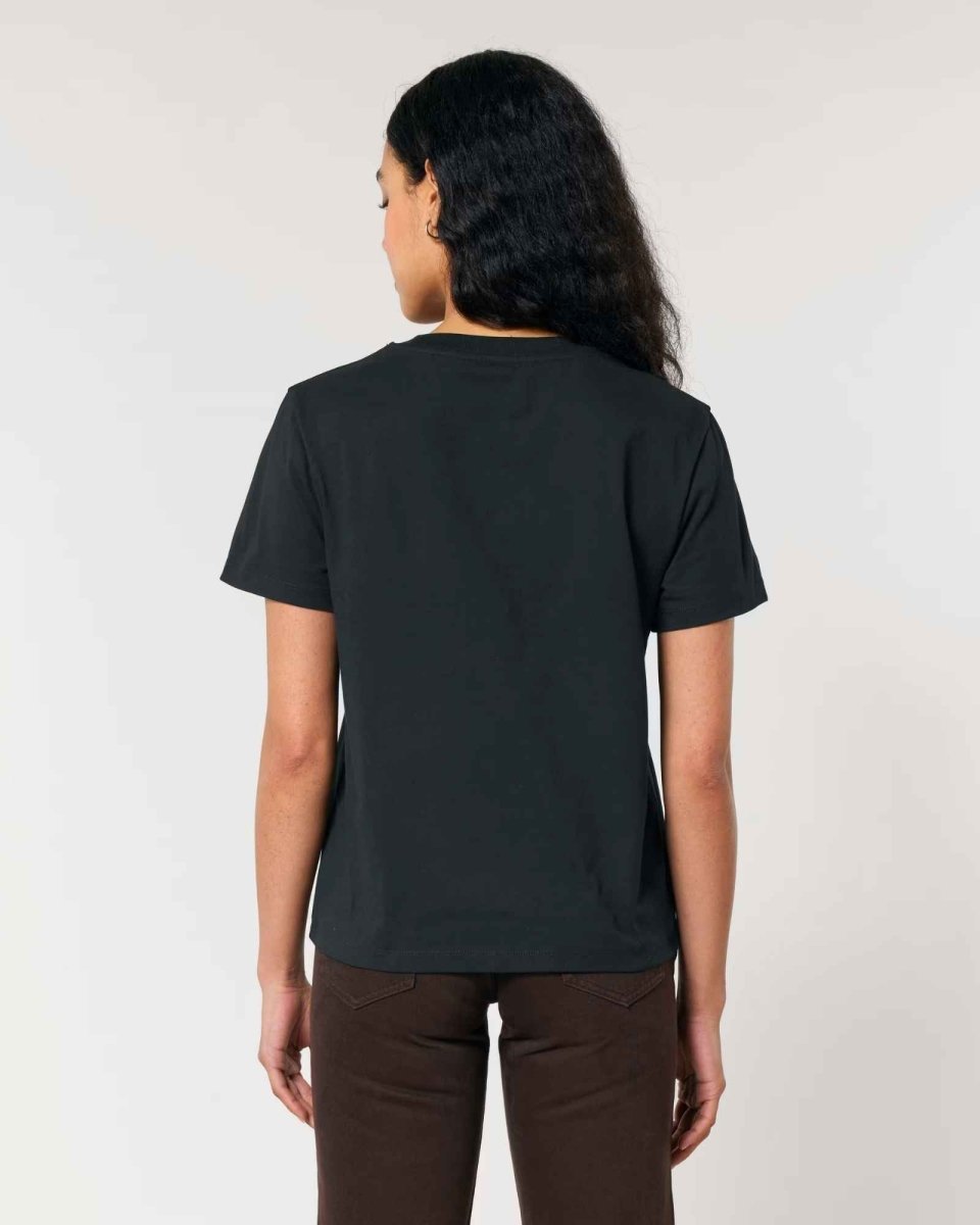 Personalized Premium Women's T-Shirt Made from Organic Cotton - Studio Sonntag