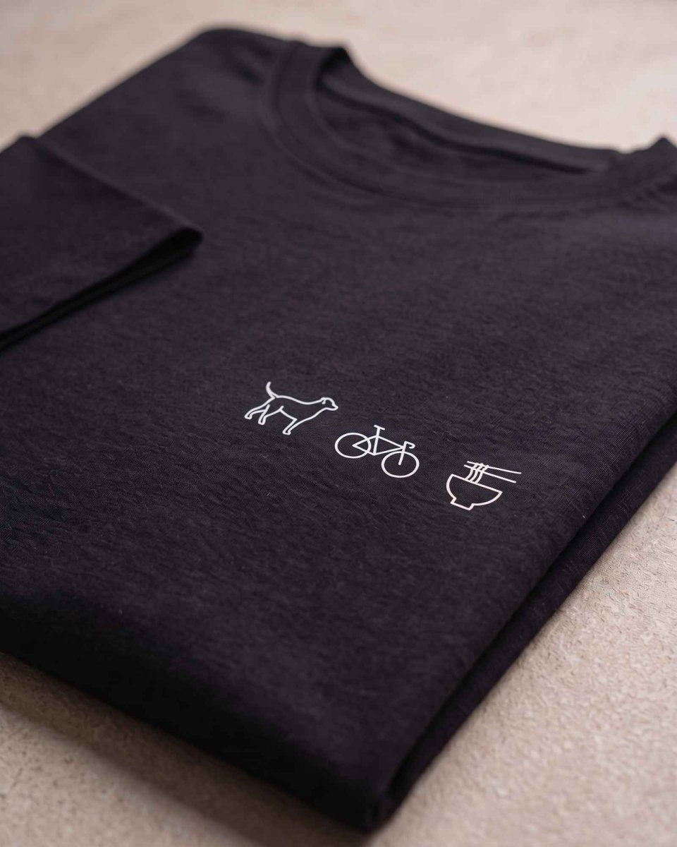 Personalized Premium Women's T-Shirt Made from Organic Cotton - Studio Sonntag