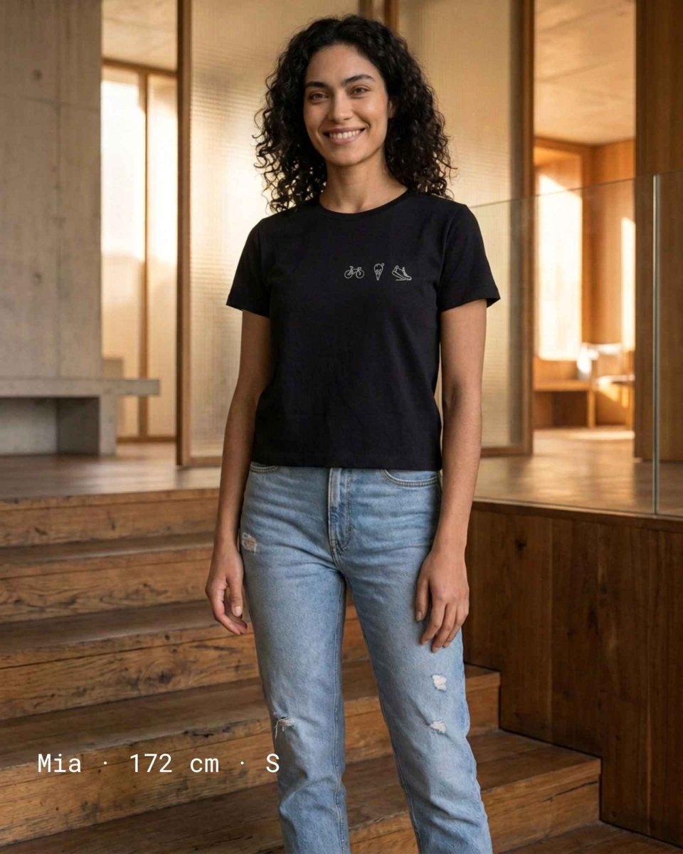 Personalized Premium Women's T-Shirt Made from Organic Cotton - Studio Sonntag